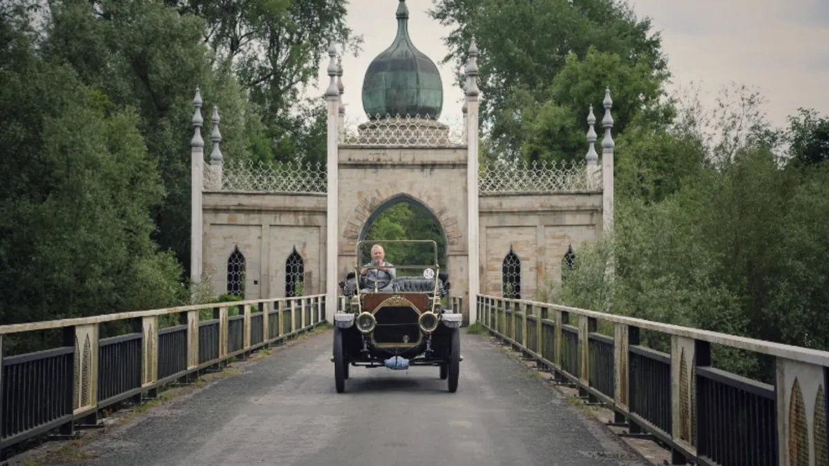 Classic Wheels Ireland Event Youghal May show run - Image 4
