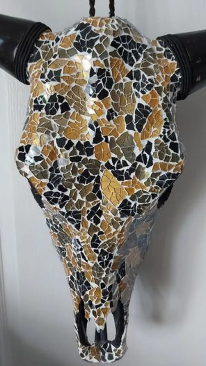 Glass Insert Bull Skull - Image 4