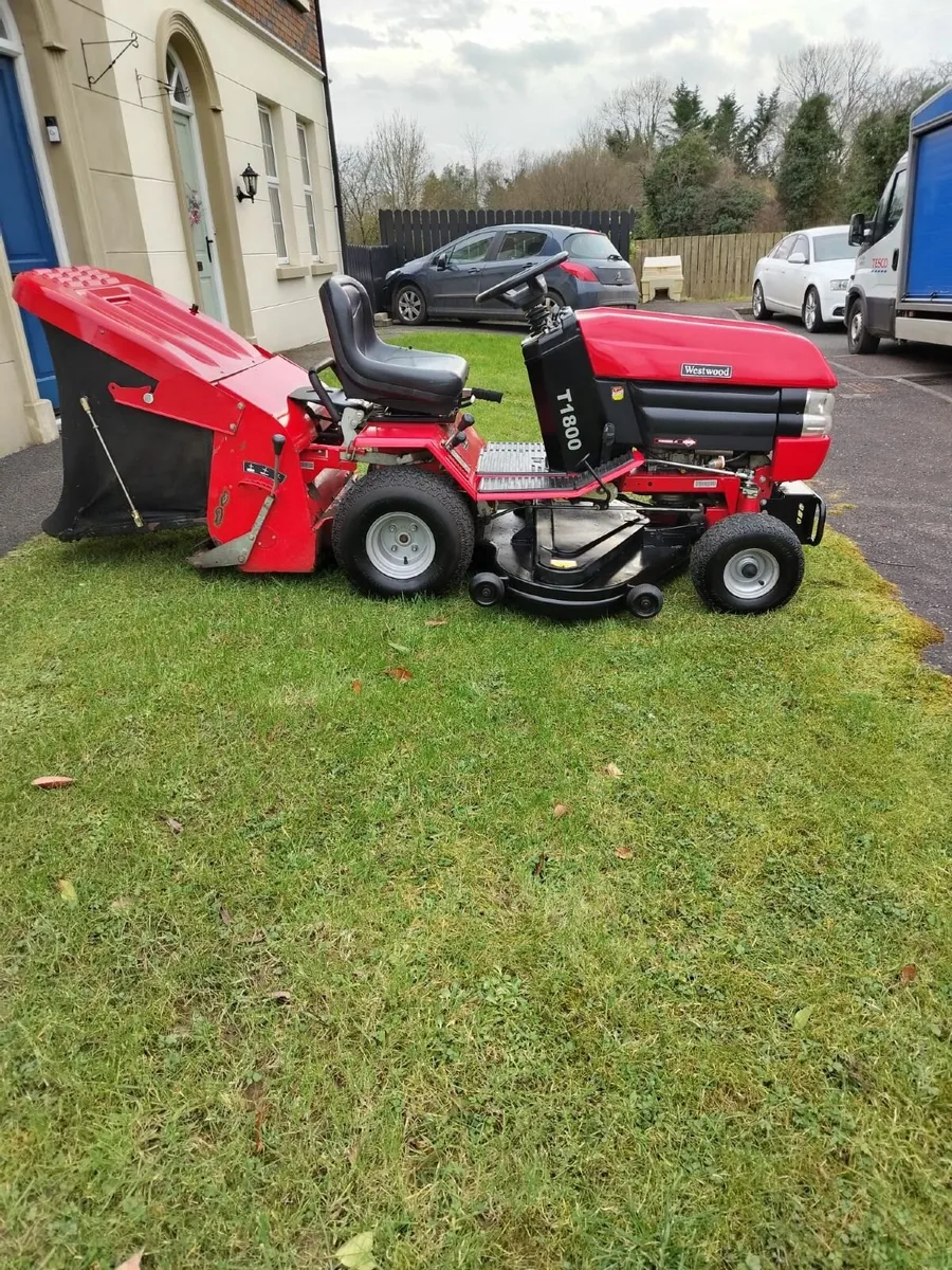 Westwood ride on lawnmower - Image 3