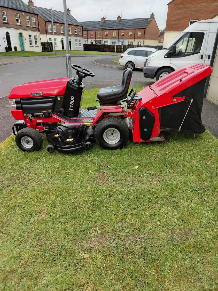Westwood ride on lawnmower - Image 4