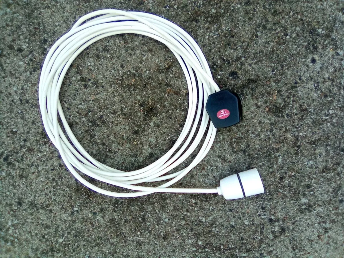 2. X.  5. METRE. EXTENSION.   LEADS - Image 2