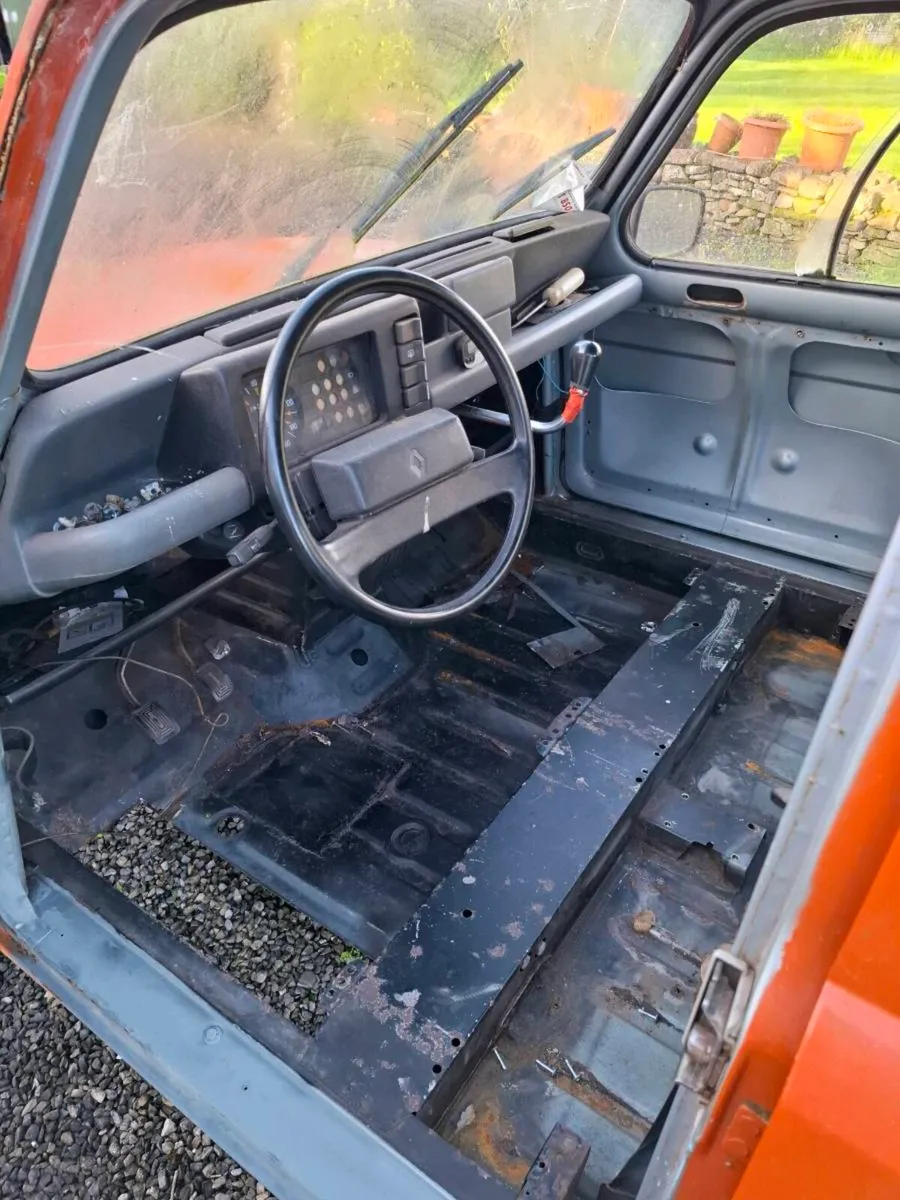 1983 Renault 4 - Image 3