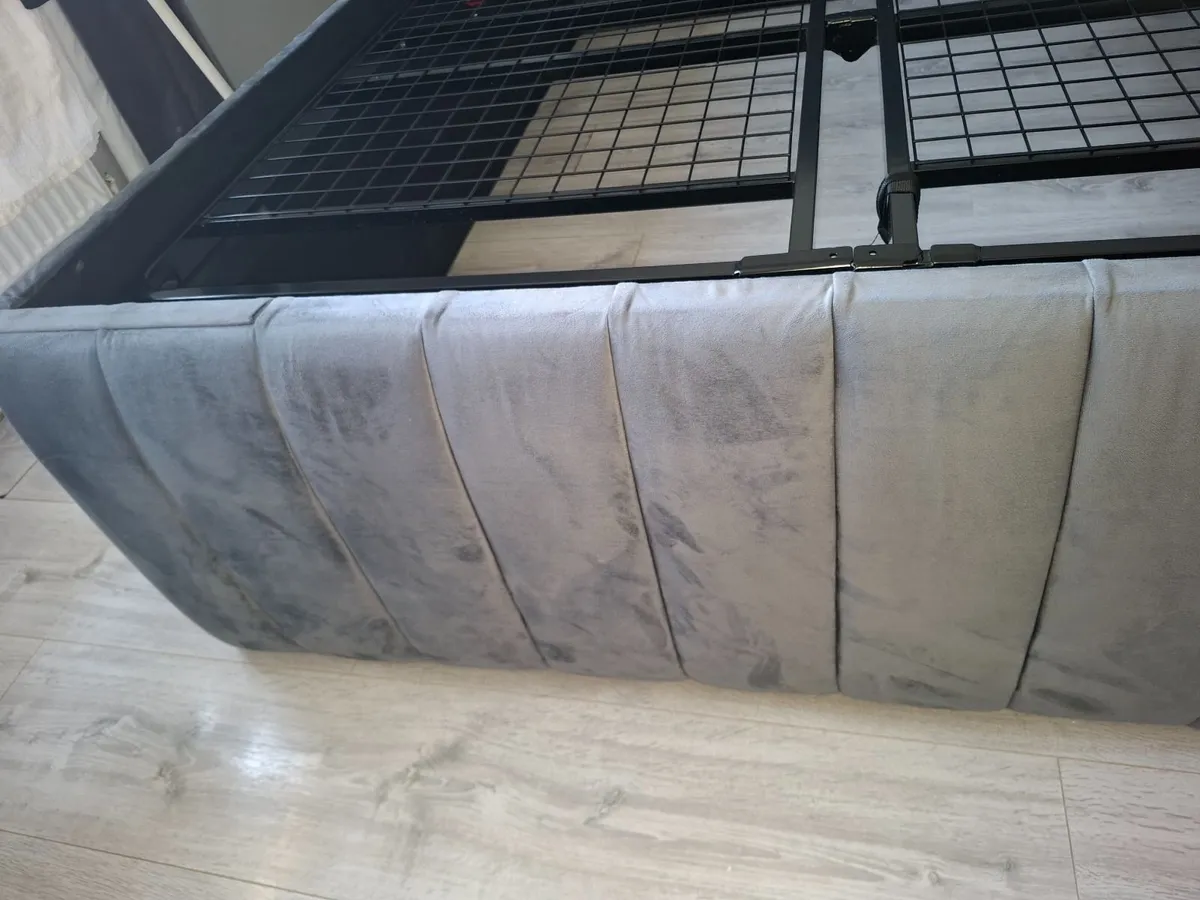 King size ottoman bed - Image 1