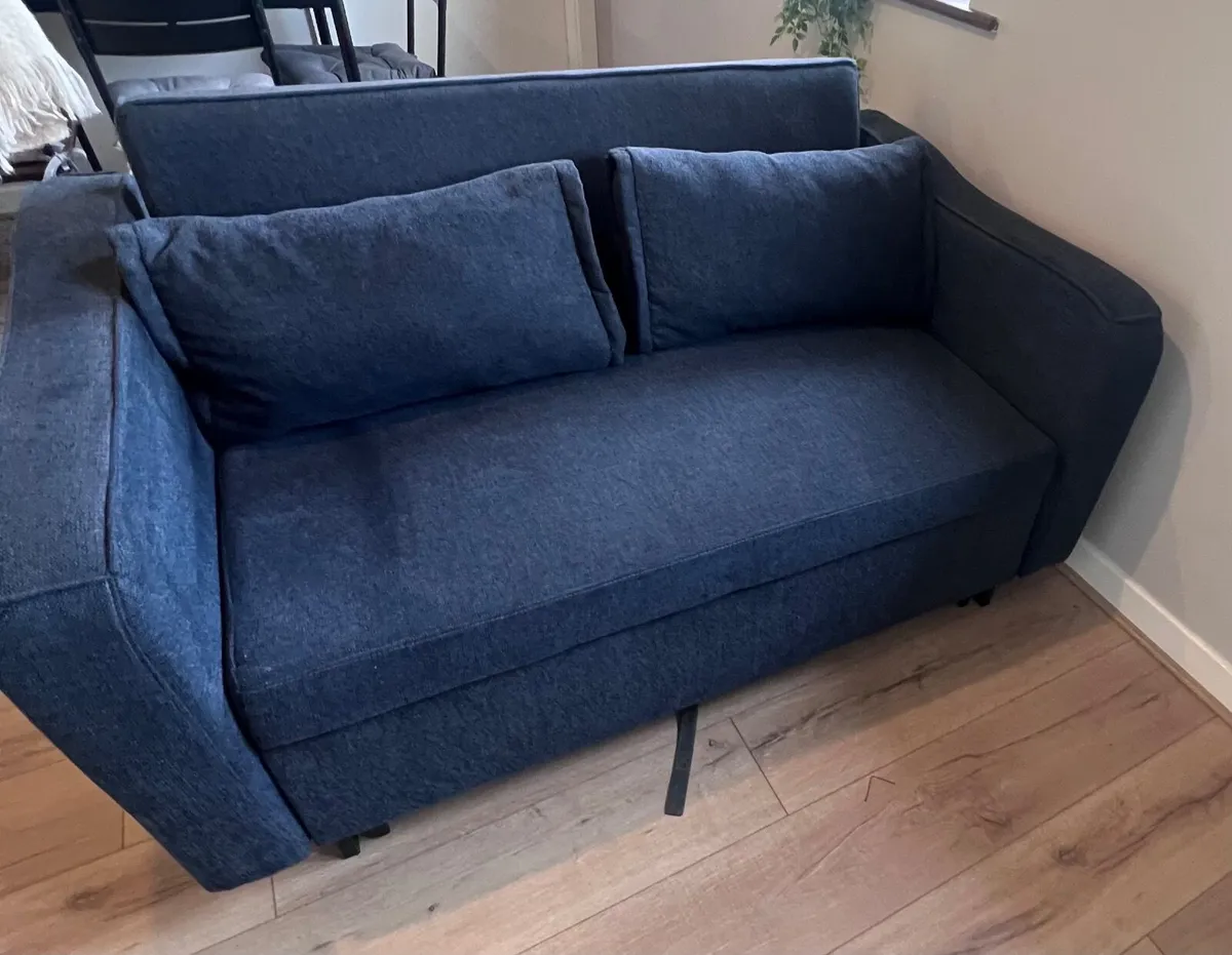 Contents of Apartment for Sale - Image 3