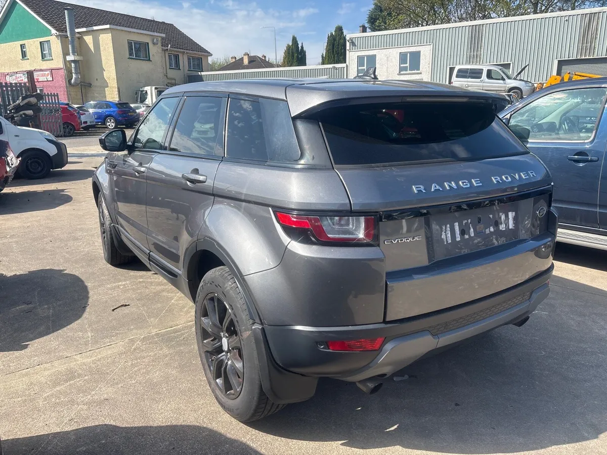2017 Range Rover evoque for breaking - Image 4