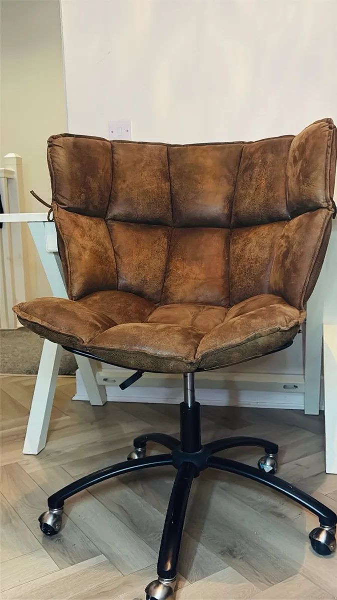 Pottery Barn Teen Traulblazer Swivel Chair - Image 1