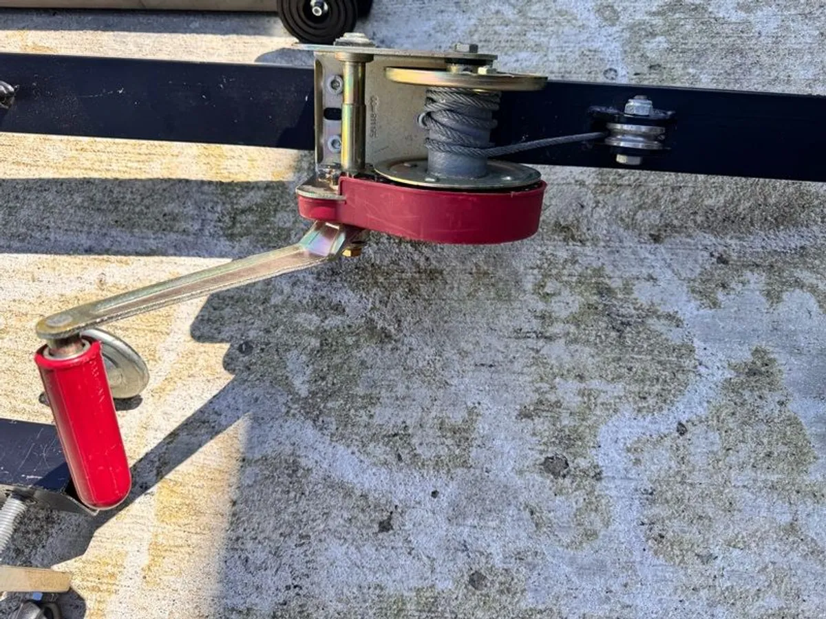 truss stands - Image 1