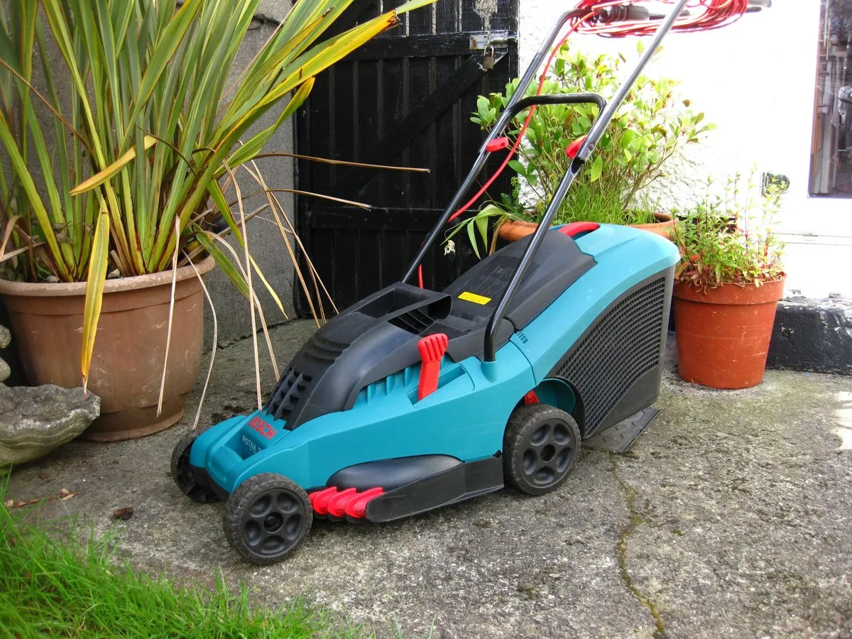 Spotless Bosch Rotak 37  Quality Electric Mower. - Image 2