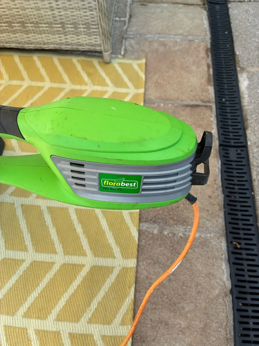 Hedge trimmer - Image 3