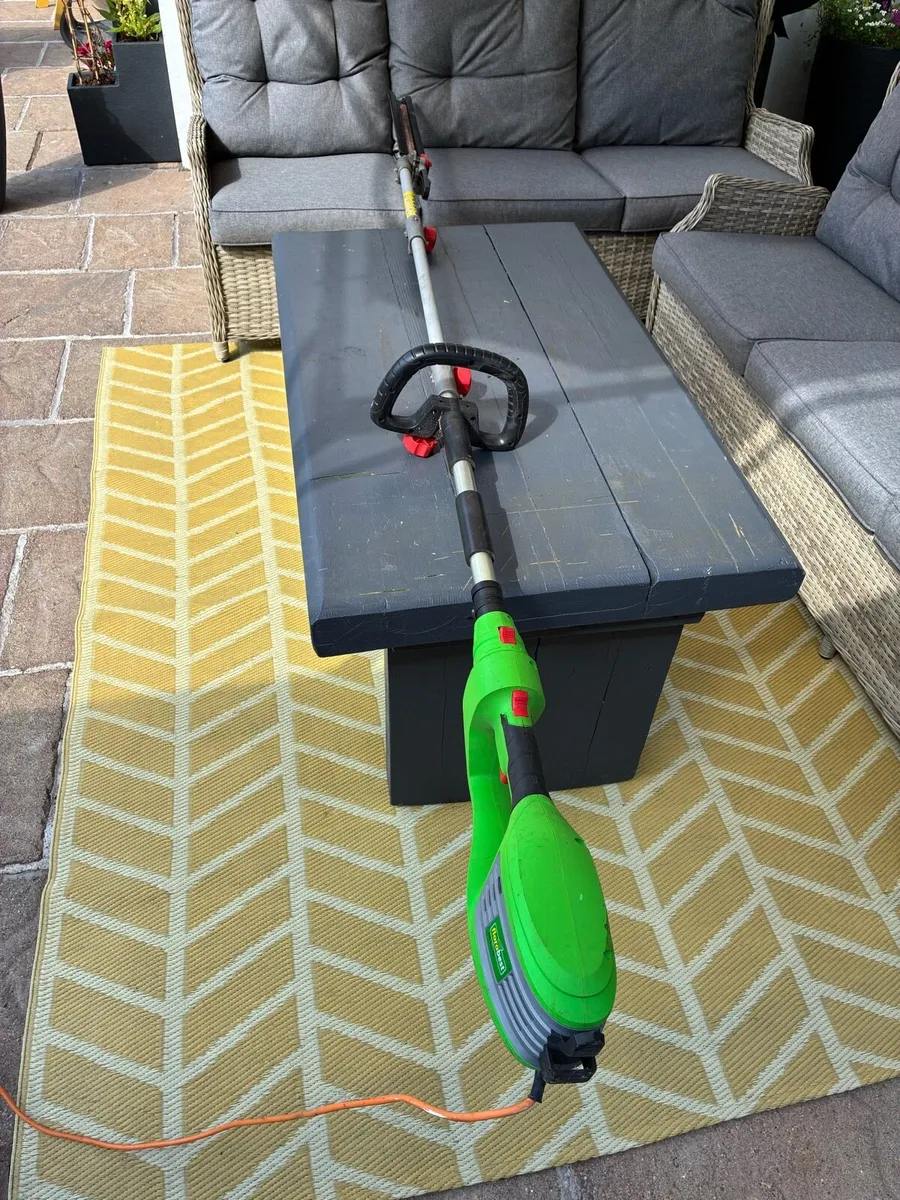 Hedge trimmer - Image 2