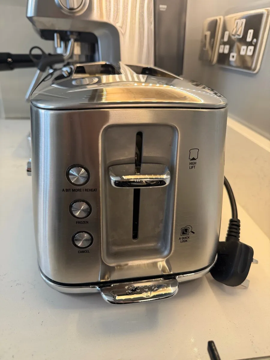 Sage the Toast Select Luxe toaster - Image 3