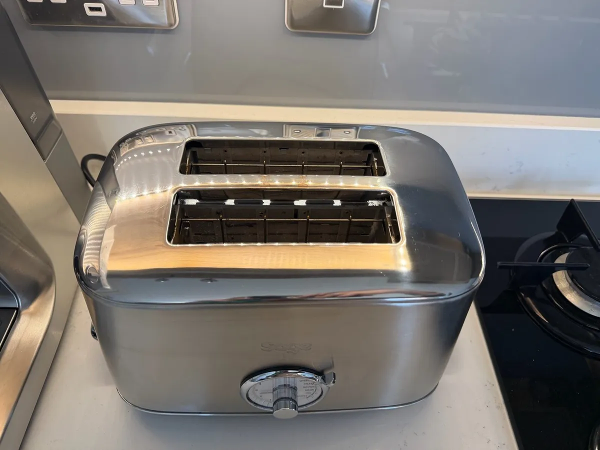 Sage the Toast Select Luxe toaster - Image 4