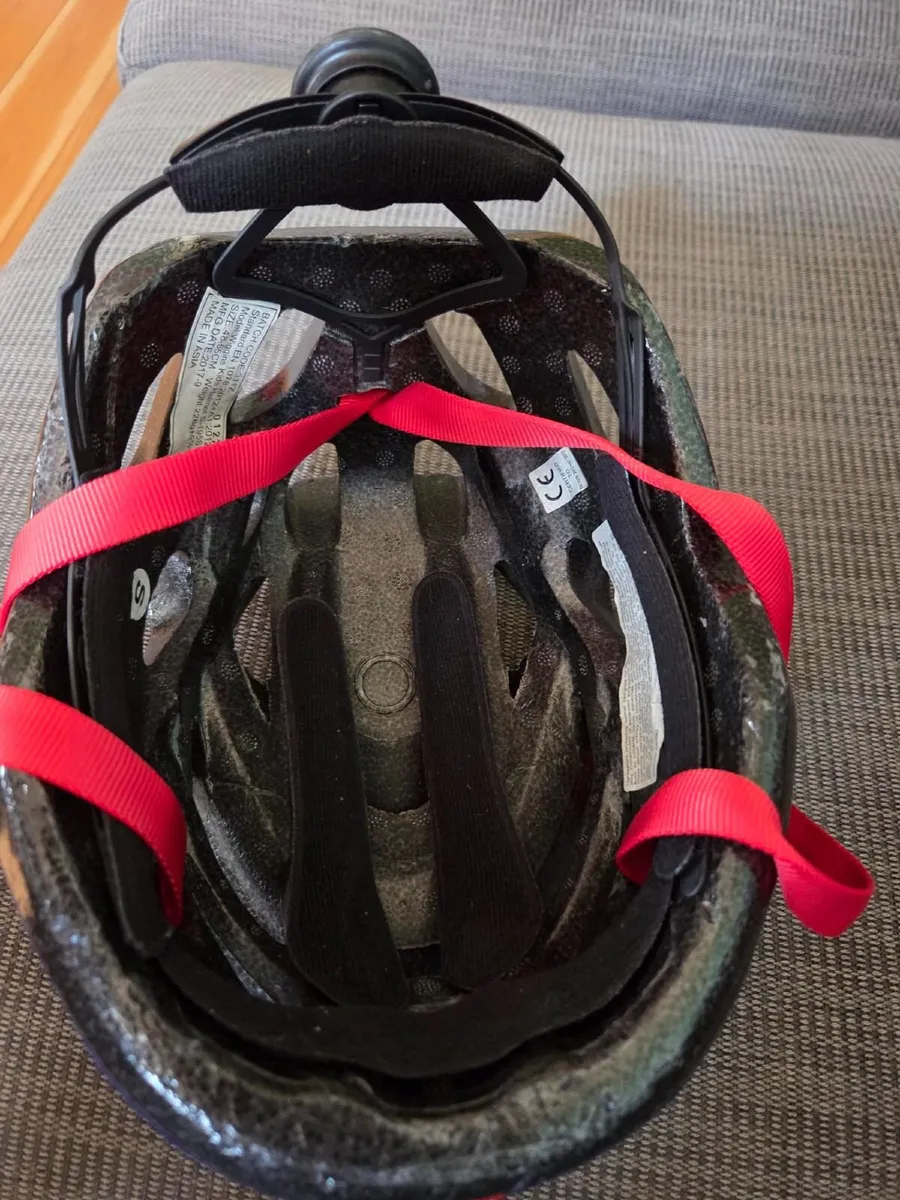 Cycling Helmet – Wiggins Edition – Good Condition - Image 3