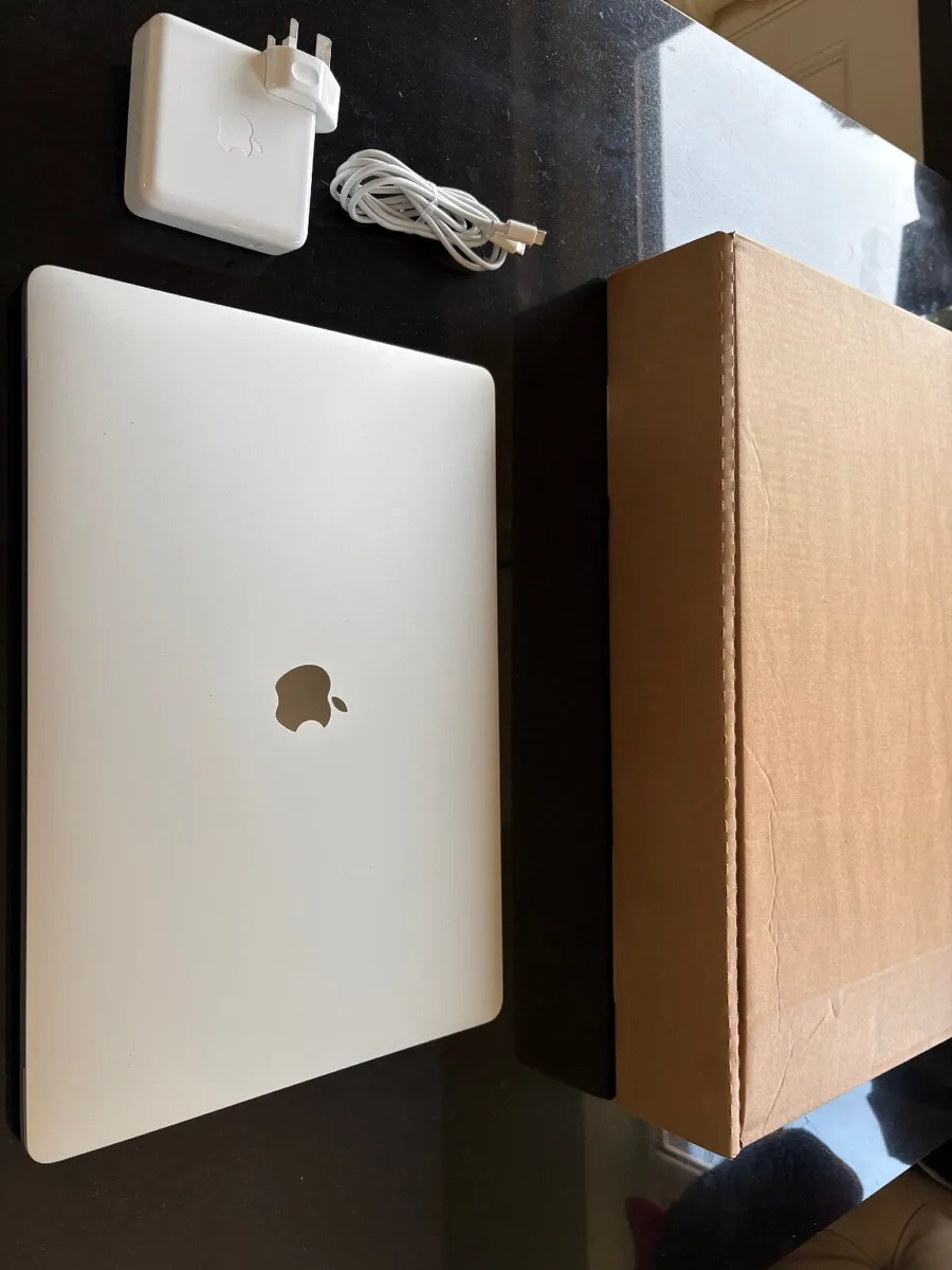 As New 16" Apple Macbook Pro Tahoe Os 512SSD|16GB - Image 4