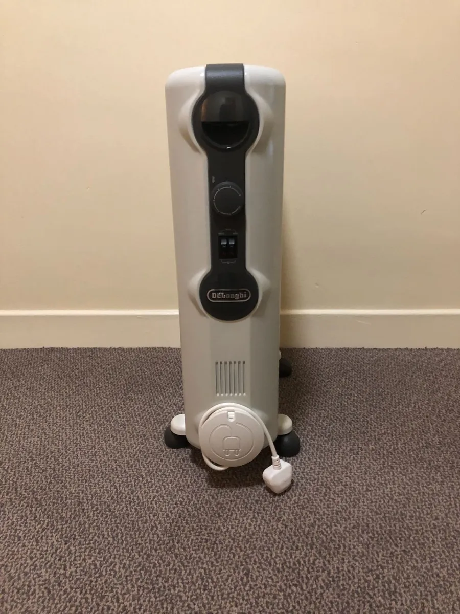 Delonghi Oil Filled Radiator - Image 1