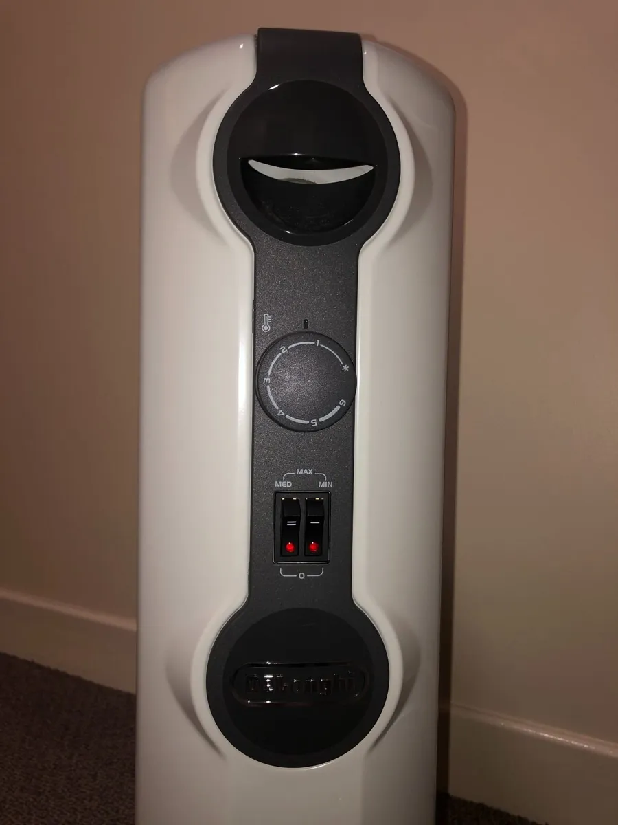 Delonghi Oil Filled Radiator - Image 3