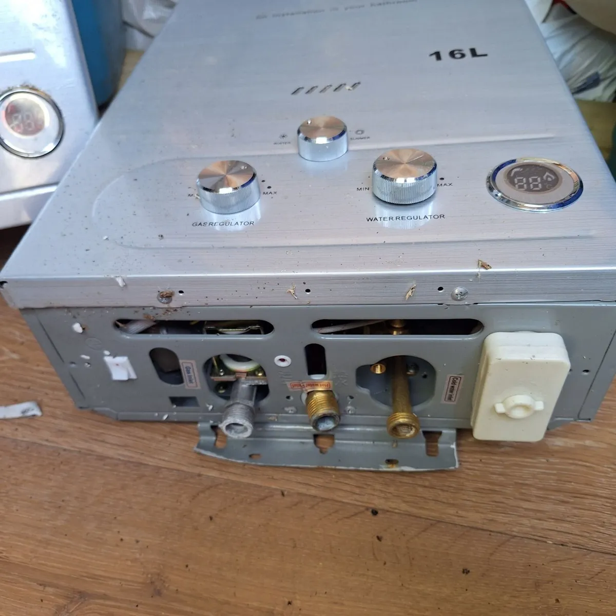 18L Tankless Gas Water Heater Portable for parts a - Image 4