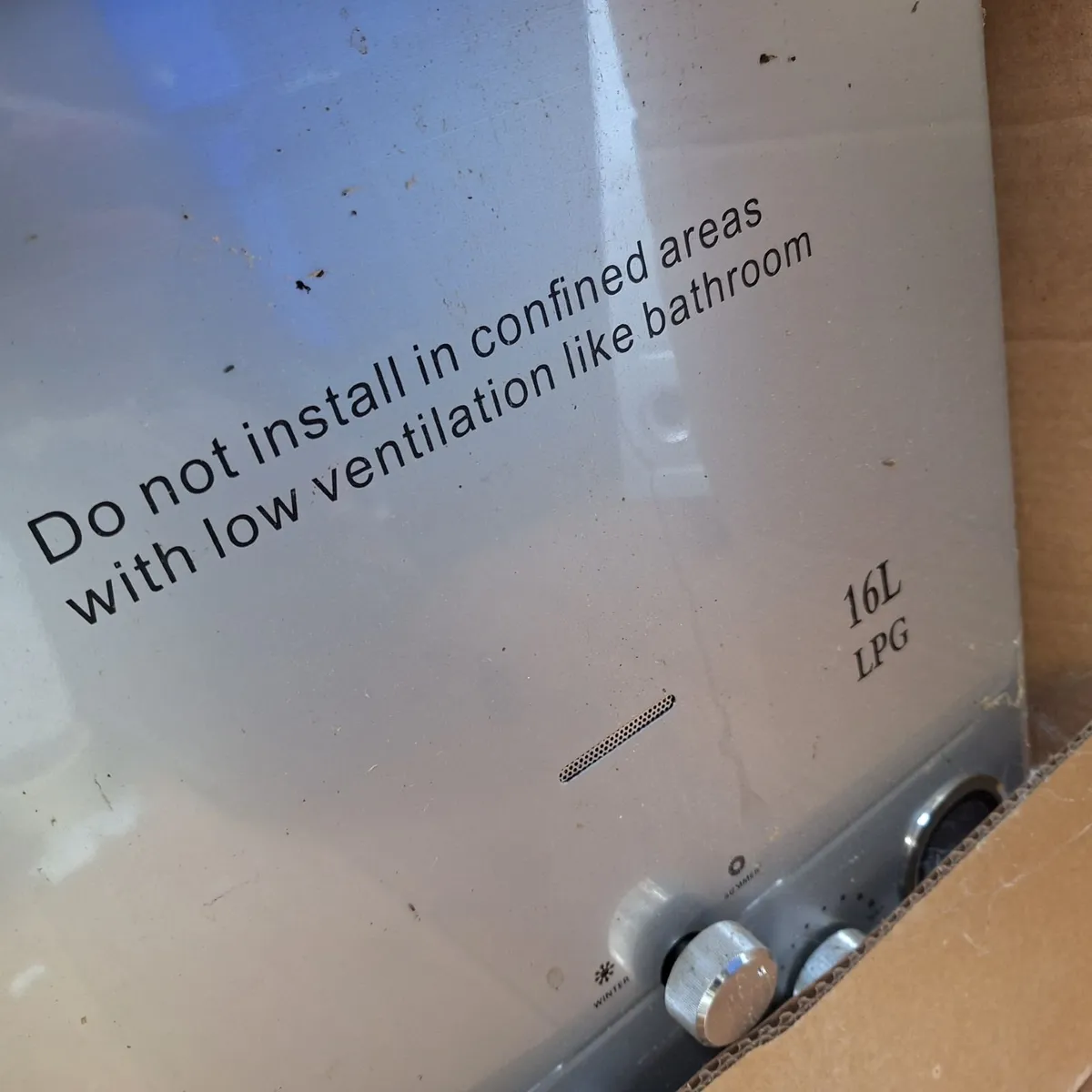 18L Tankless Gas Water Heater Portable for parts a - Image 3