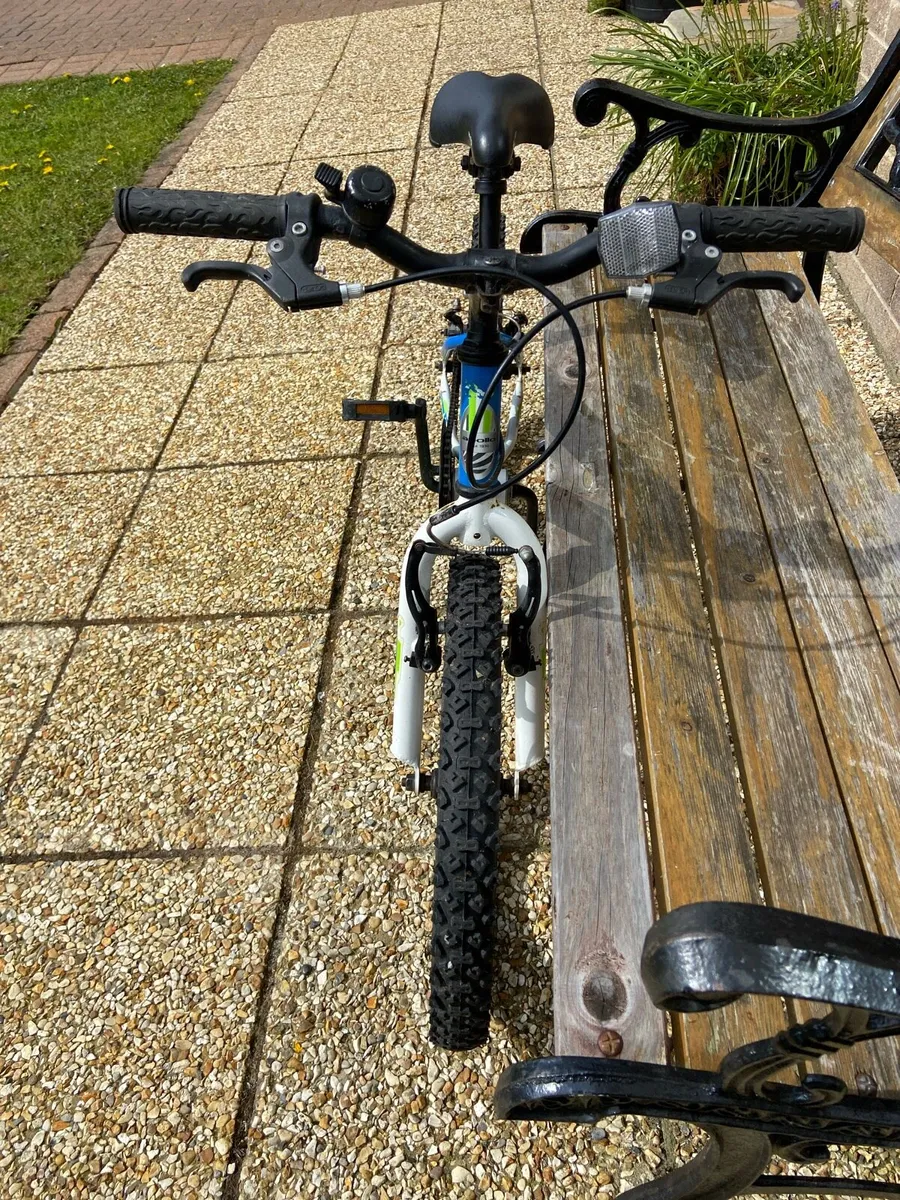 Child’s. Bike. - Image 2