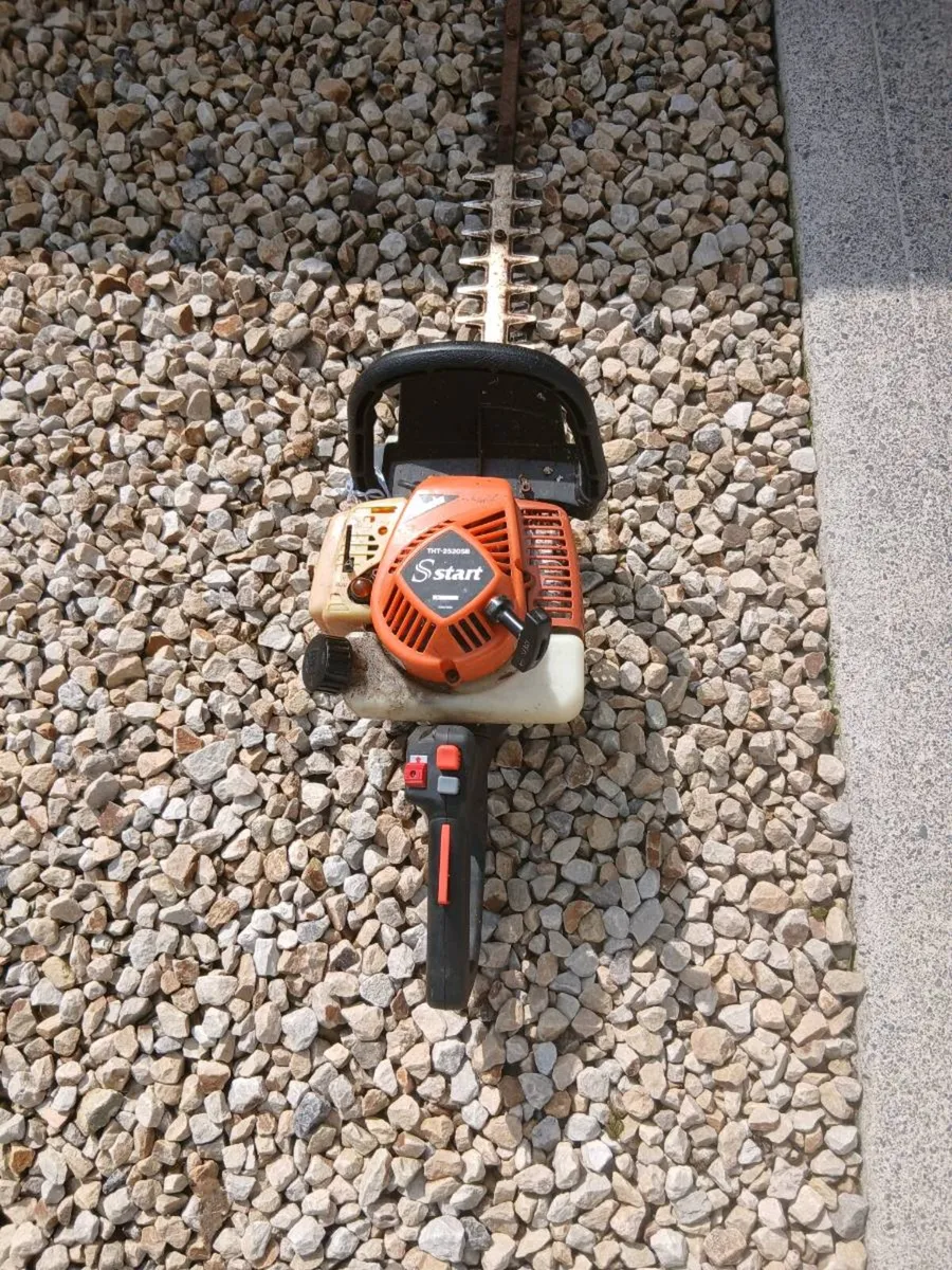 TANAKA HEDGE CUTTERS - Image 1