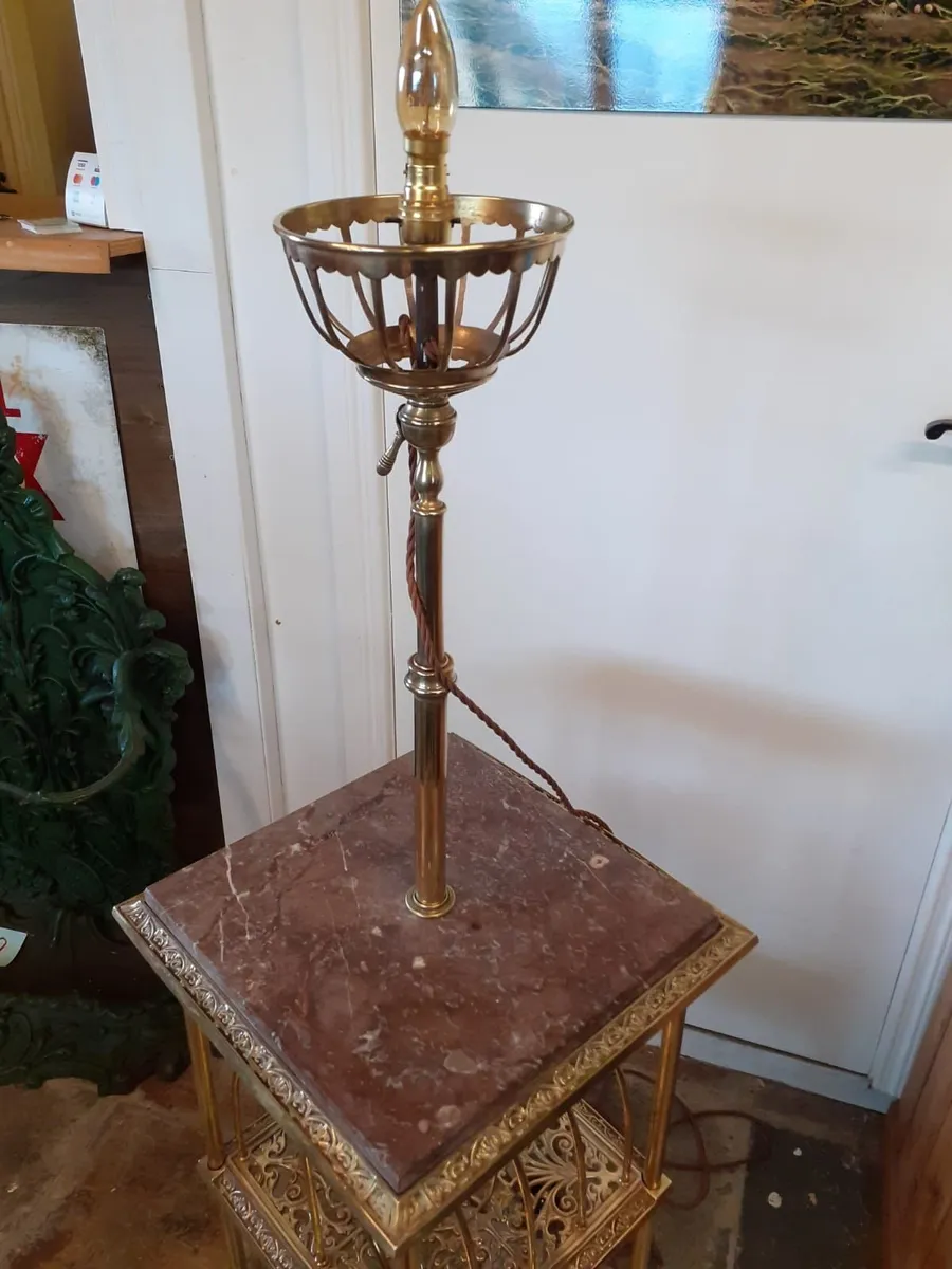 Early 1900s granite top brass floor lamp - Image 2