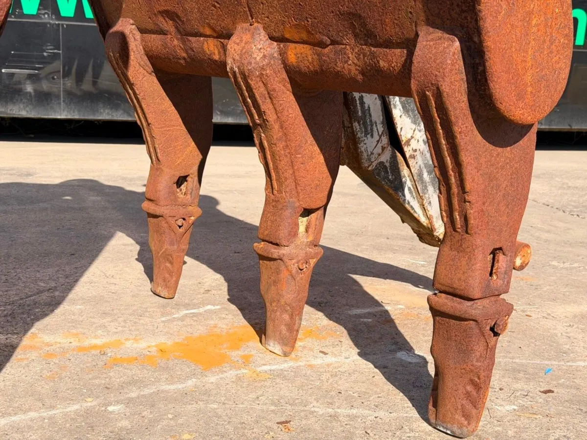 13 TON .... 65mm MANUAL SCRAP TIMBER GRAB - Image 4