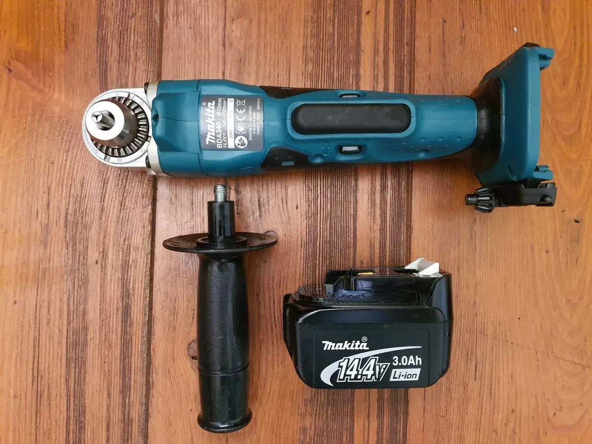 Cordless Makita Angled Drill + Battery - Image 2