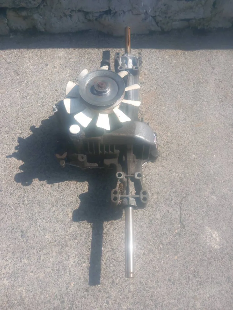 Castlegarden/Mountfield hydrostatic transmission - Image 2