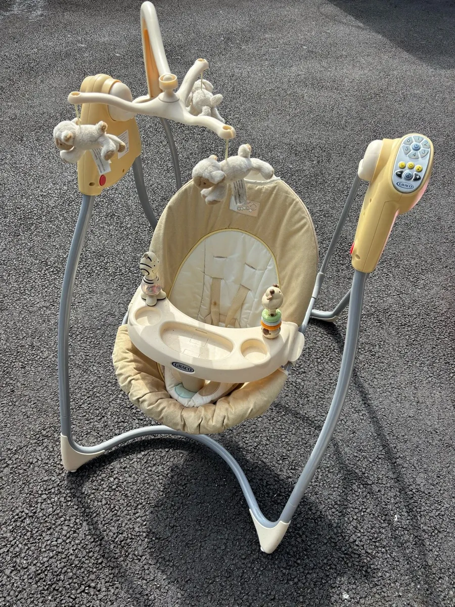 Baby electric swing