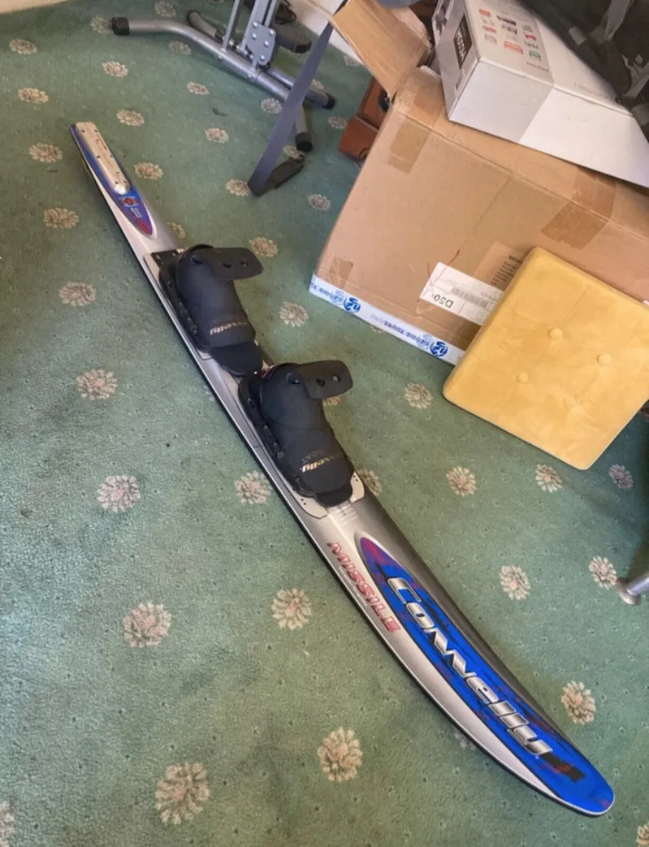 Connelly Missile Waterskis - With Bindings - Image 2
