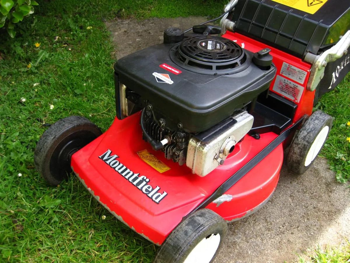 Mountfield Mirage / Briggs & Stratton Petrol Mower - Image 2