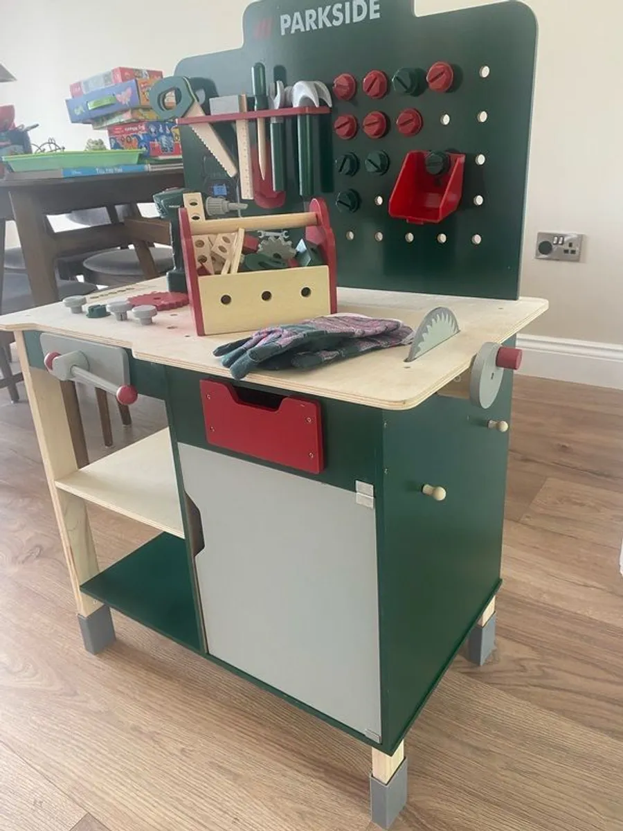 Parkside wooden tool bench - Image 1