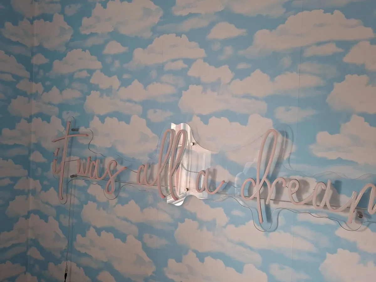 Wall light / neon quote - Image 3