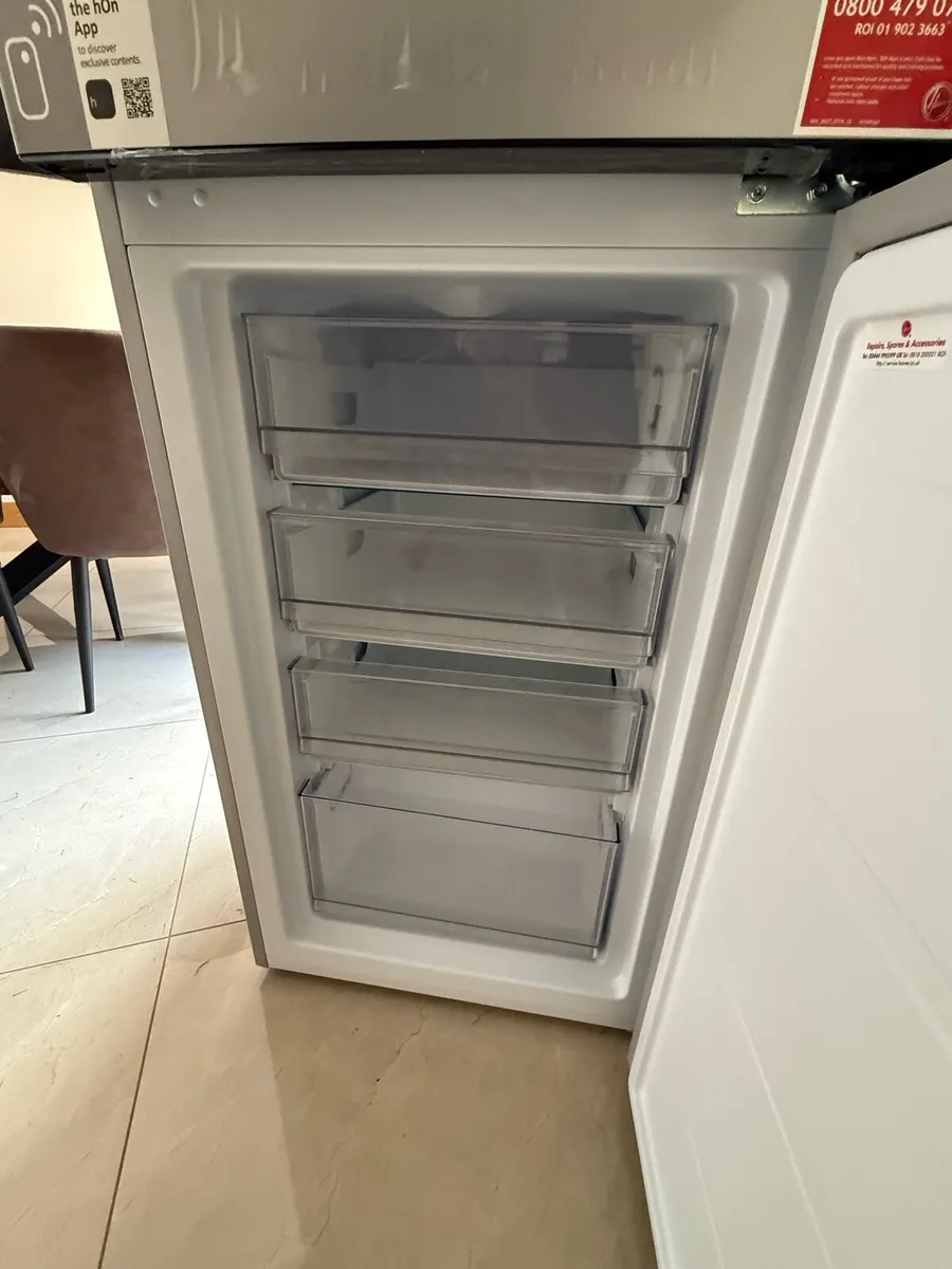 Hoover freestanding fridge freezer - Image 3