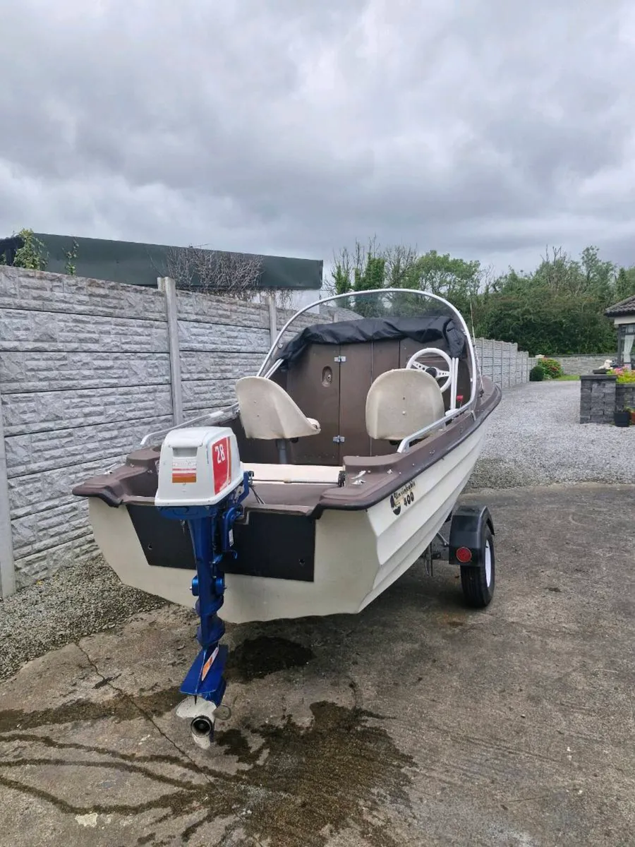 Boat and trailer and two engines for sale - Image 2