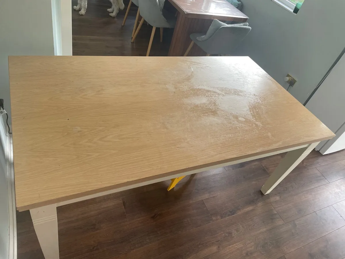 Dining table - Image 2