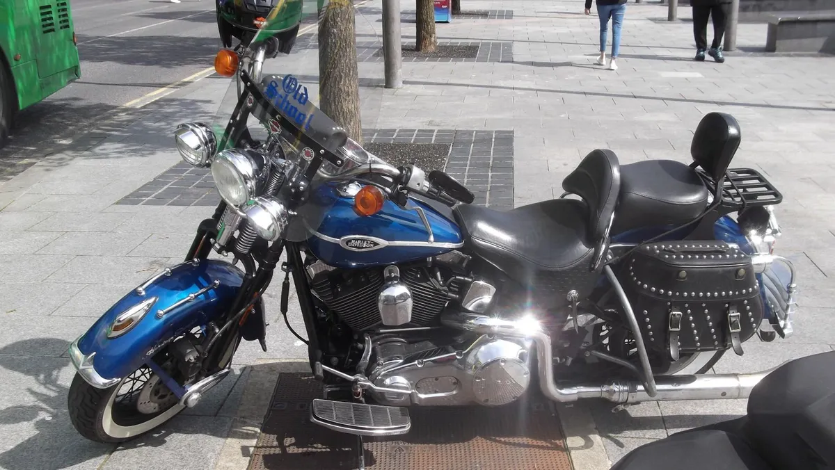 HARLEY DAVIDSON  FLSTS HERITAGE SPRINGER - Image 1