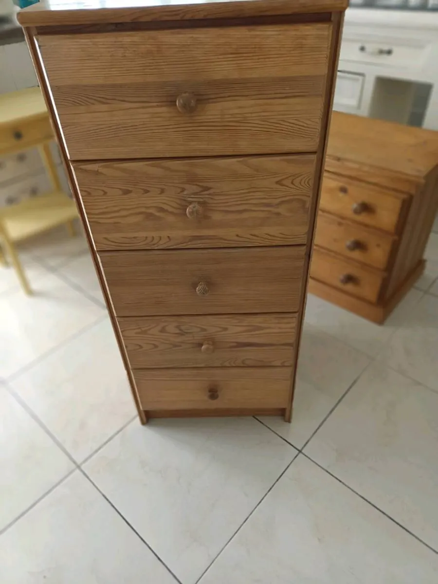 Bedside tables and chests of drawers - Image 4