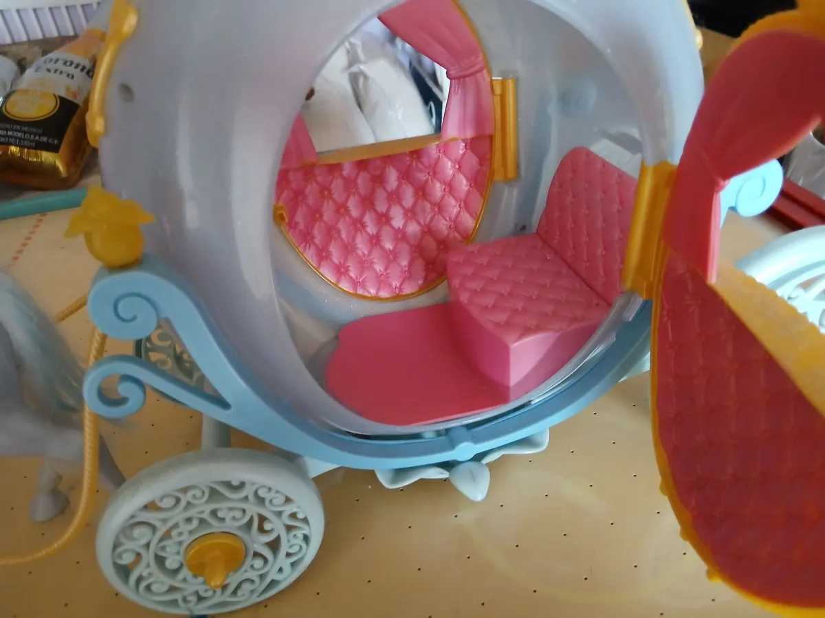 Cinderella Doll with Horse and Carraige - Image 4