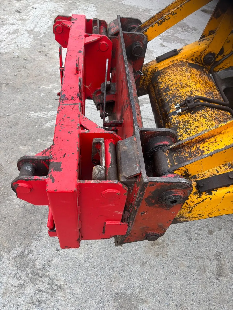 JCB quick hitch - Image 1