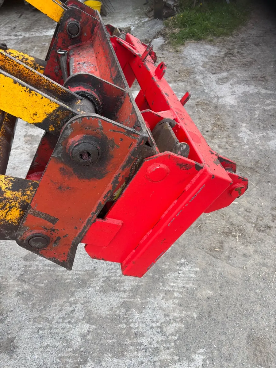 JCB quick hitch - Image 2