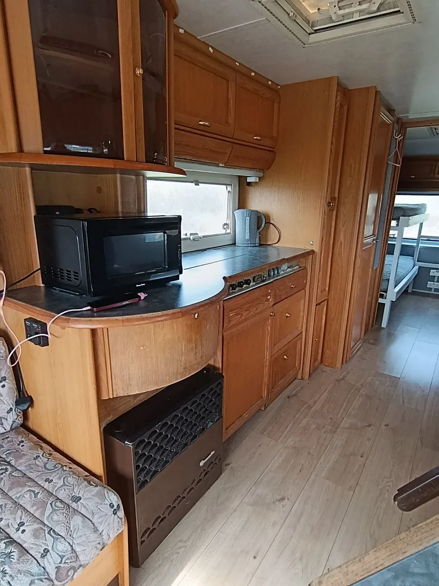 Spacious Tabbert Caravan  6 Berth - Image 4