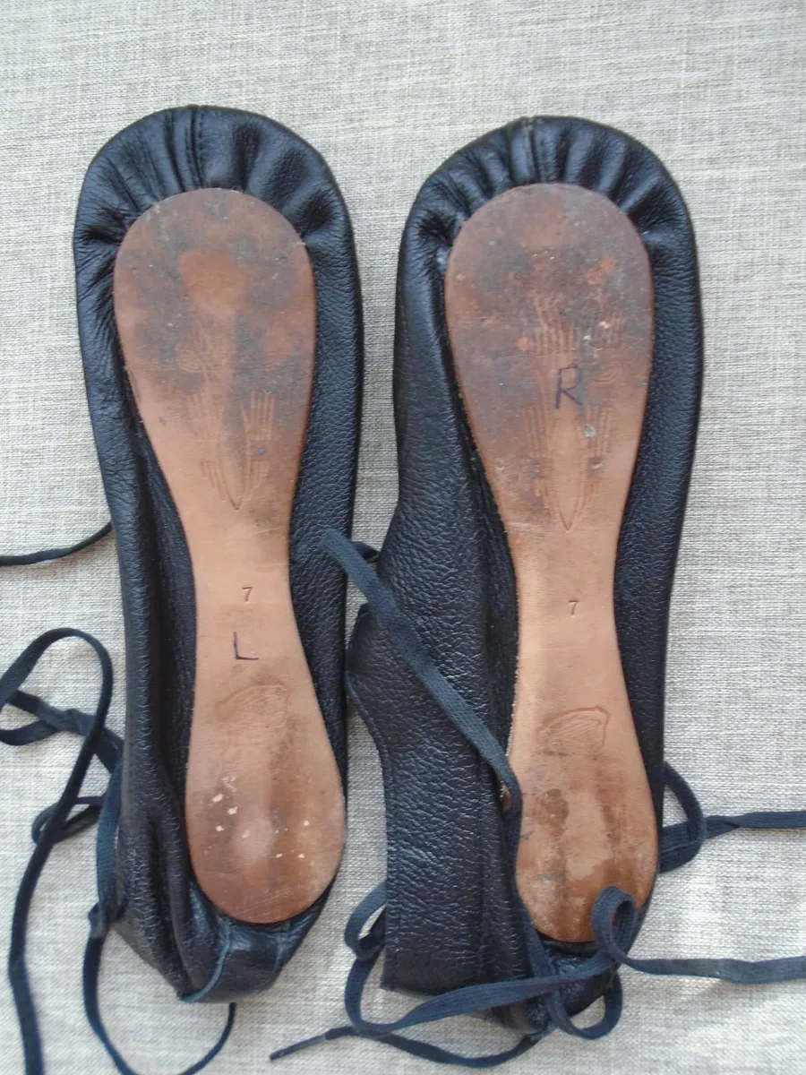 Irish dancing shoes, Soft shoes, Size 7 - Image 3