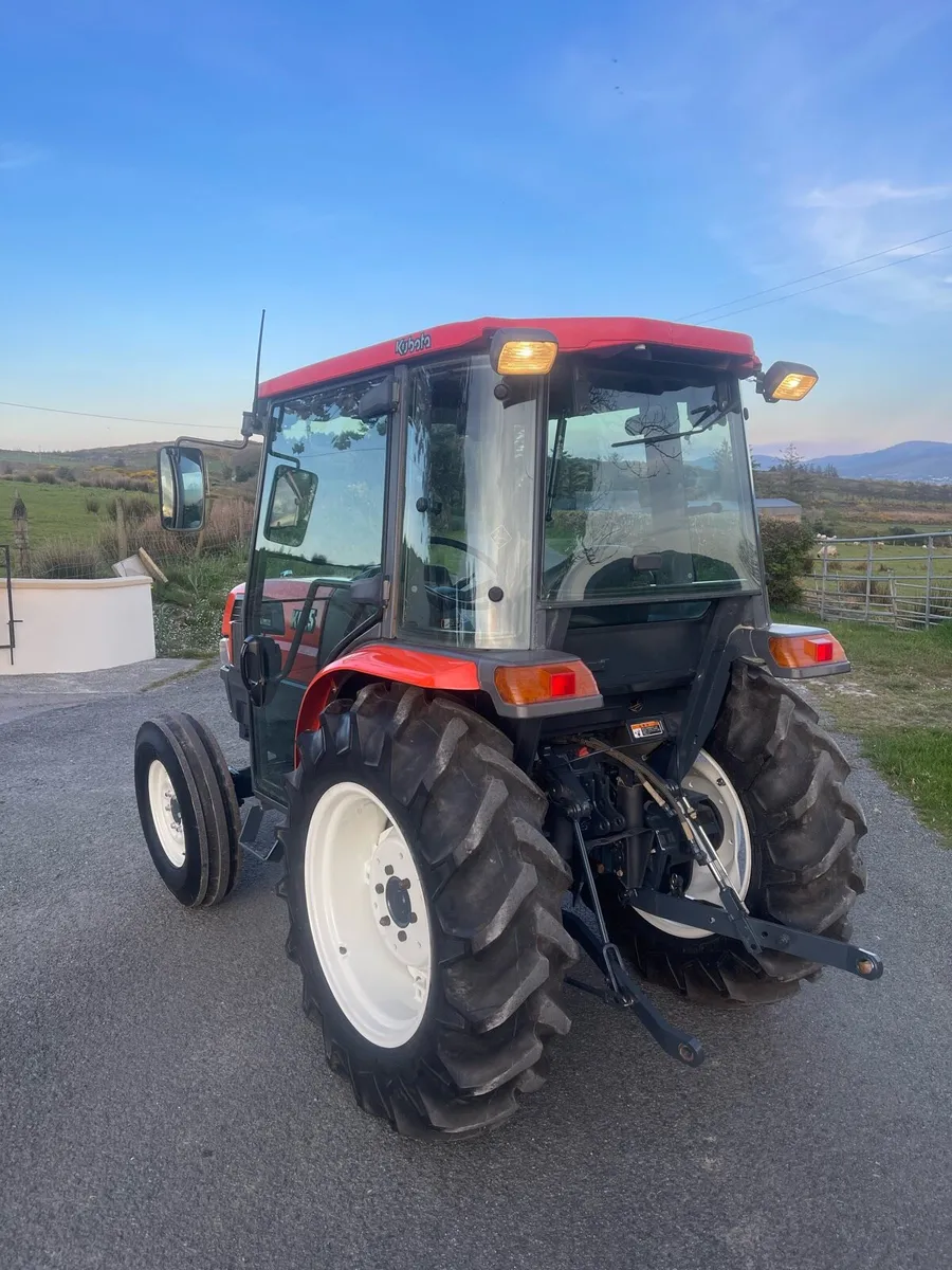 Kubota KL25 2wd Compact Tractor - Image 4