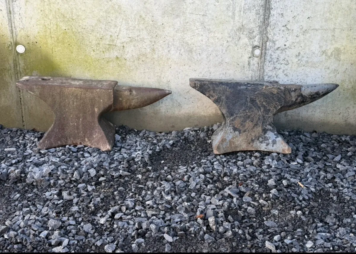 Blacksmiths anvils - Image 2