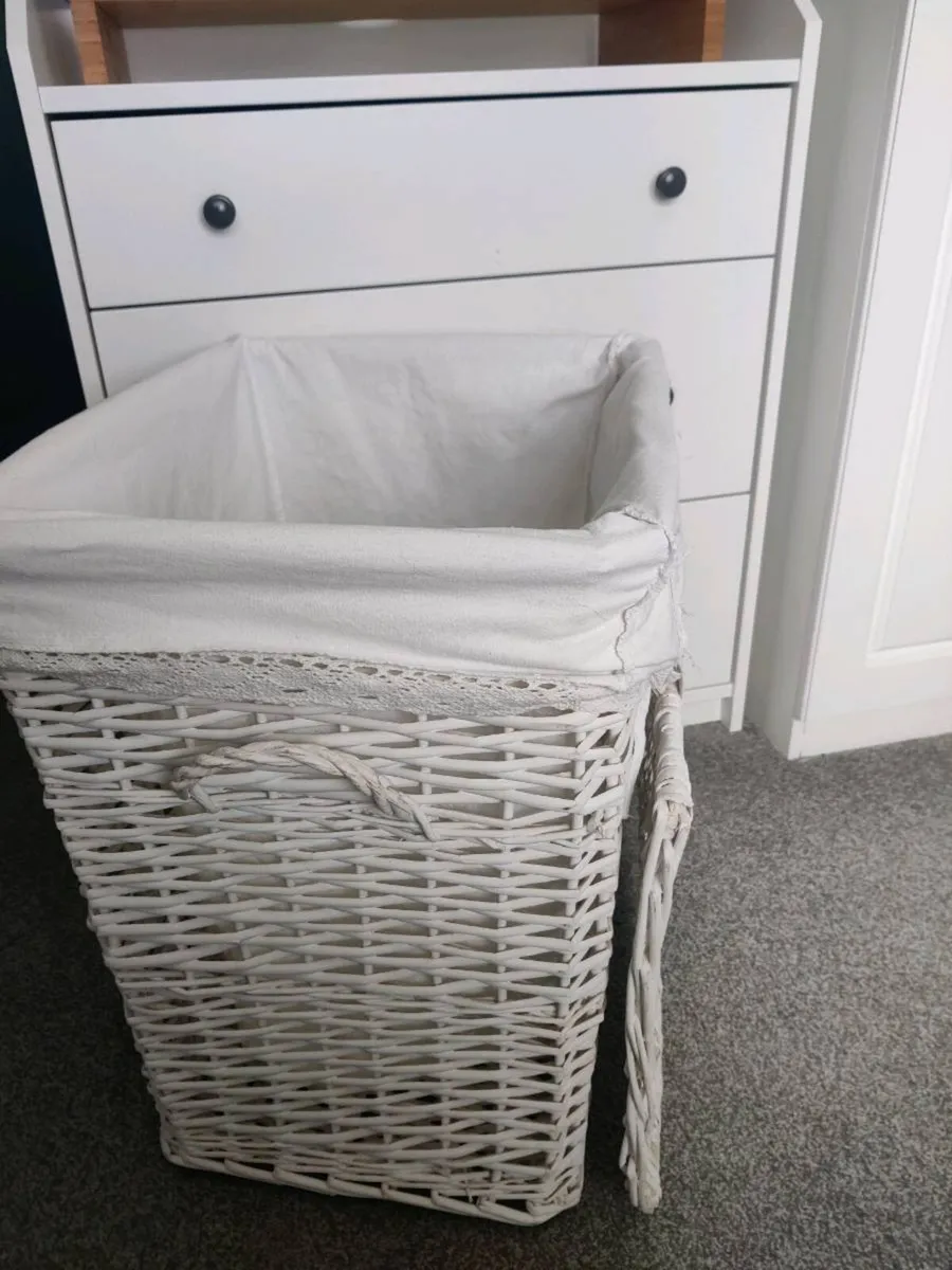 White Laundry Basket/Hamper - Image 3