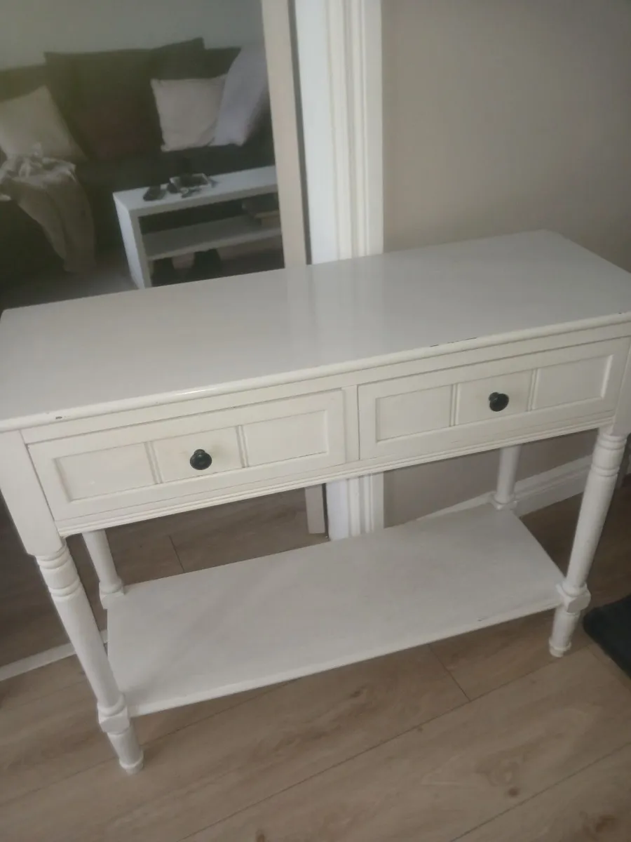 Console table FREE - Image 1