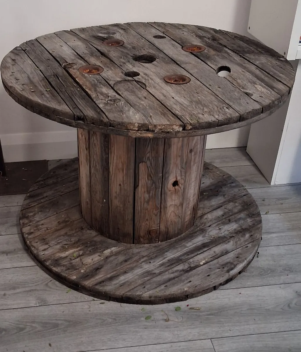 Wooden cable reels - Image 1