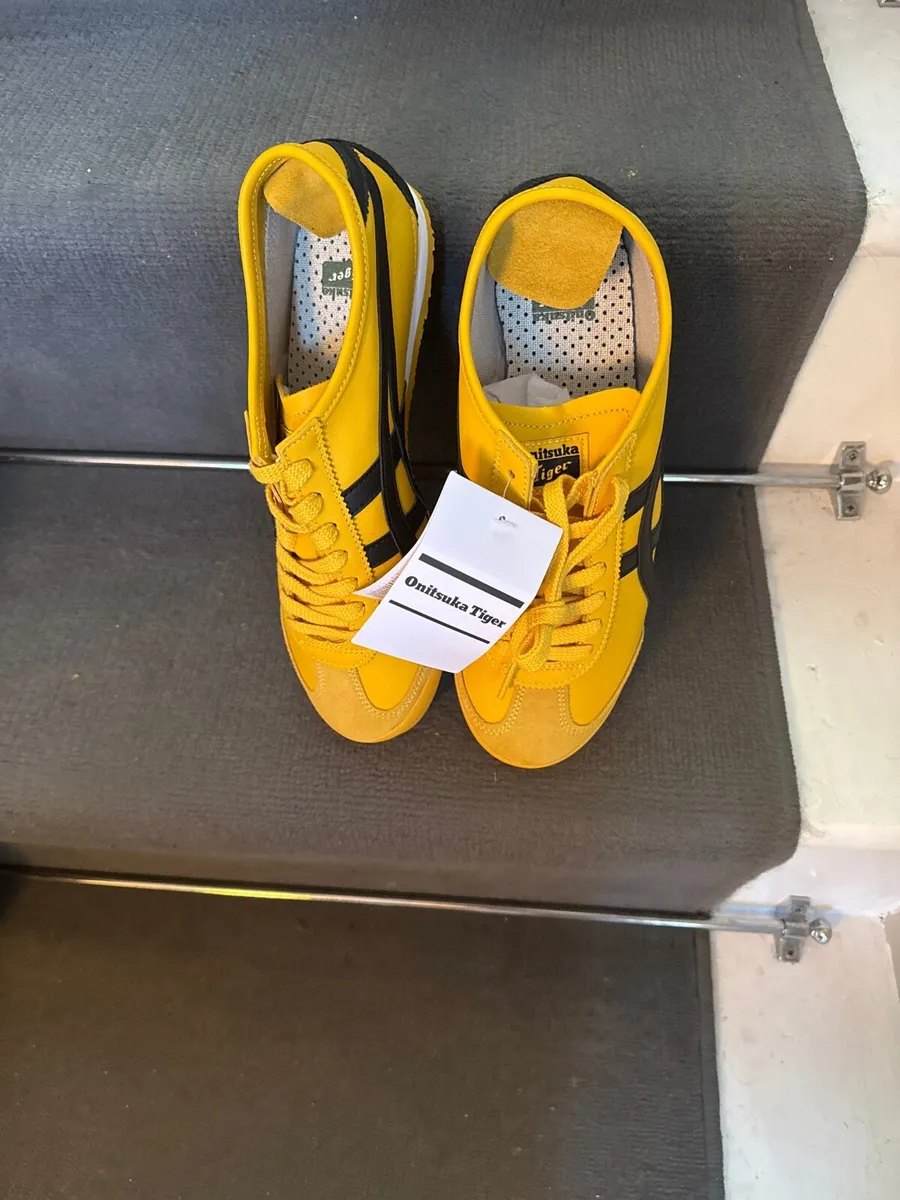 Tiger golf shoes - Image 1