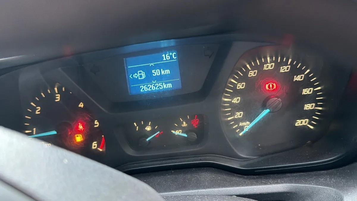 171 Ford custom - Image 4